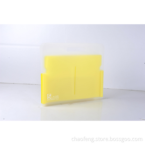 5 pockets expanding folder with button closure